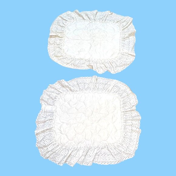 Vtg Shapiro And Son White Eyelet Lace Wide Trim Ruffled Pillow Shams Set Of 2